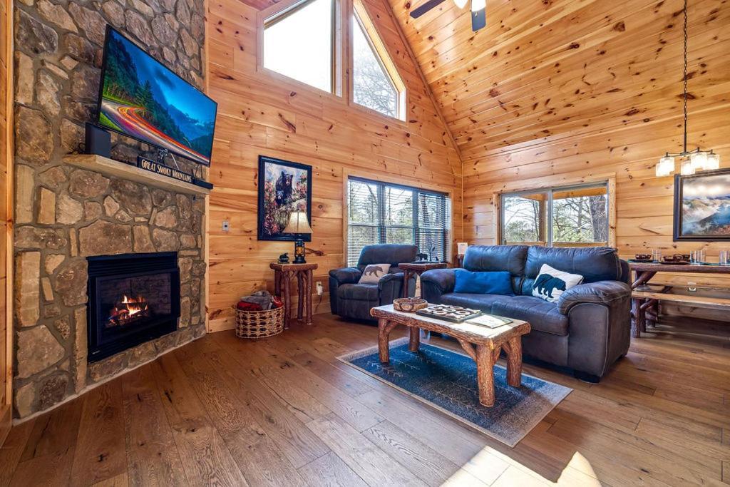 Bobcat Den By Eden Crest Villa Gatlinburg Exteriör bild