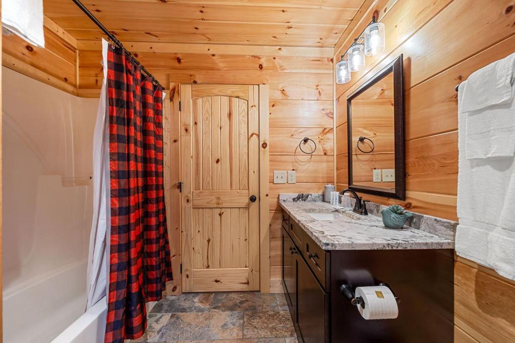 Bobcat Den By Eden Crest Villa Gatlinburg Exteriör bild