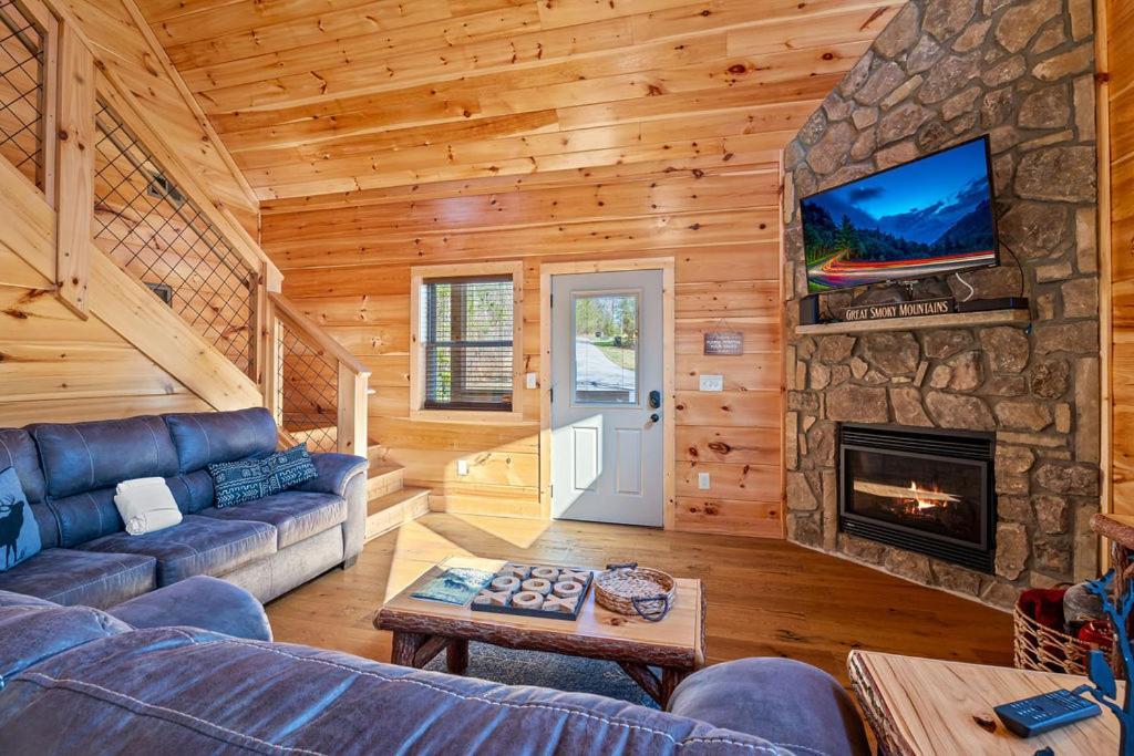 Bobcat Den By Eden Crest Villa Gatlinburg Exteriör bild